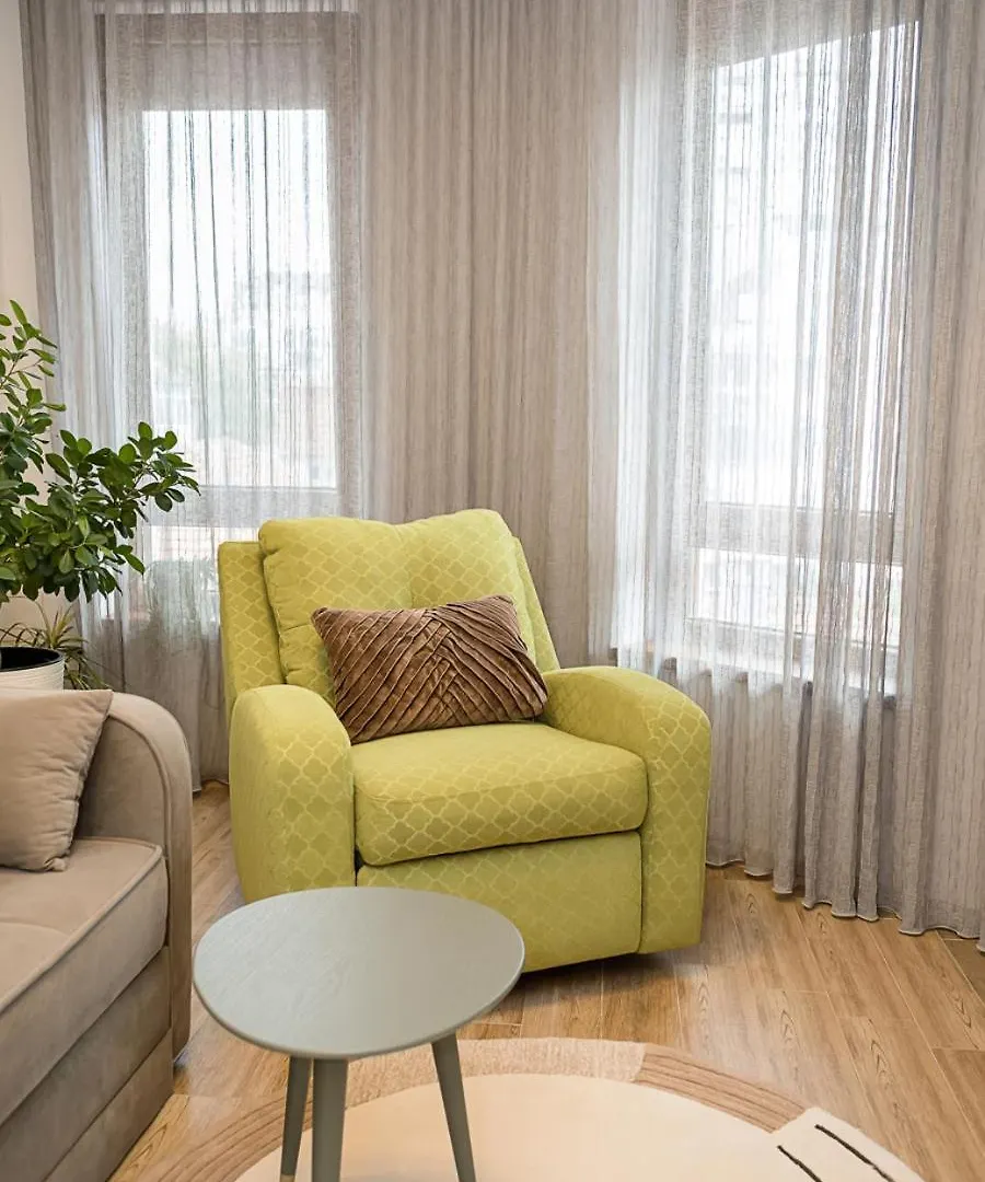 Stylish 1Br Steps From Sea Garden I Central Varna Appartement