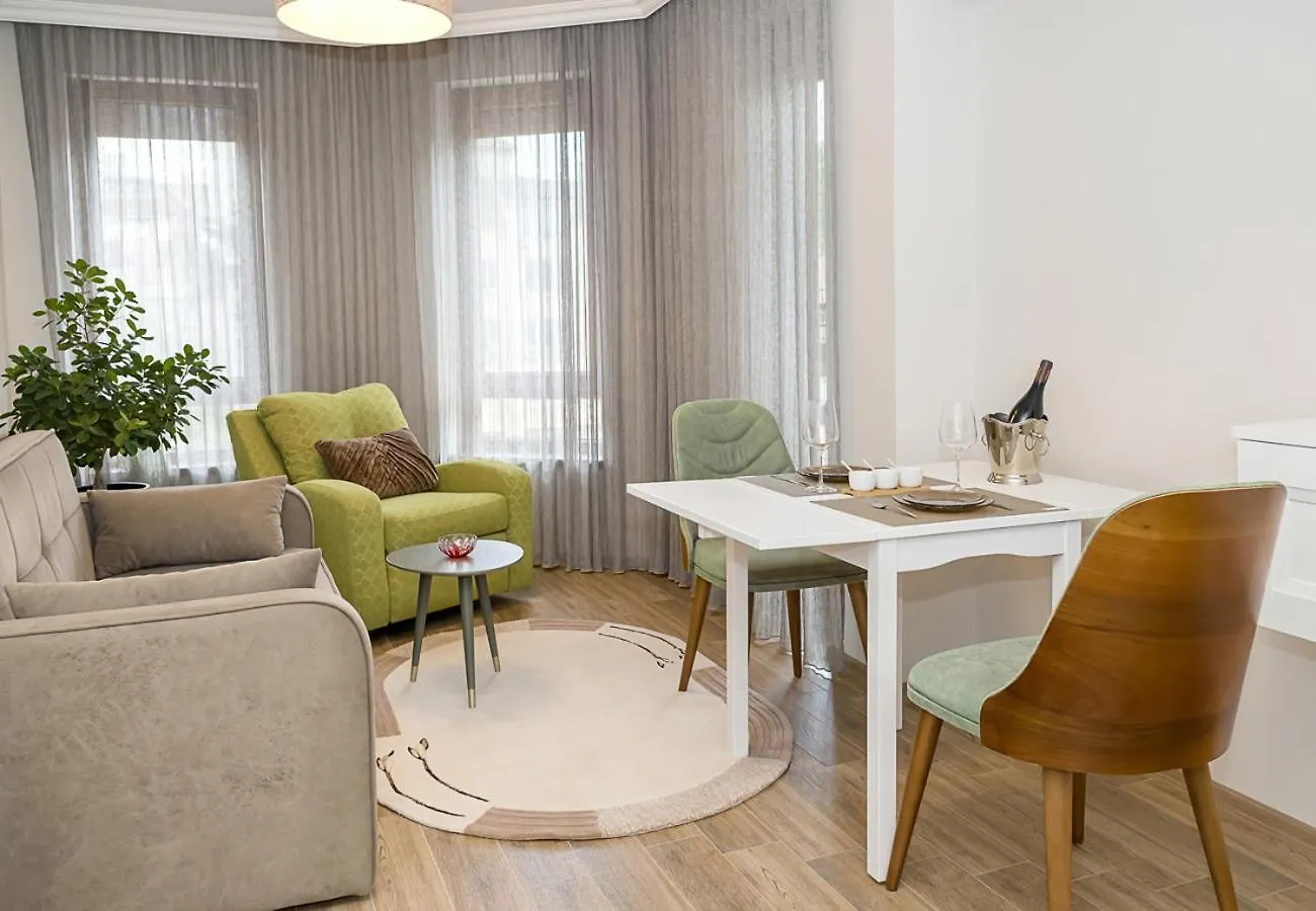 Stylish 1Br Steps From Sea Garden I Central Varna 0*,  Bulgarije